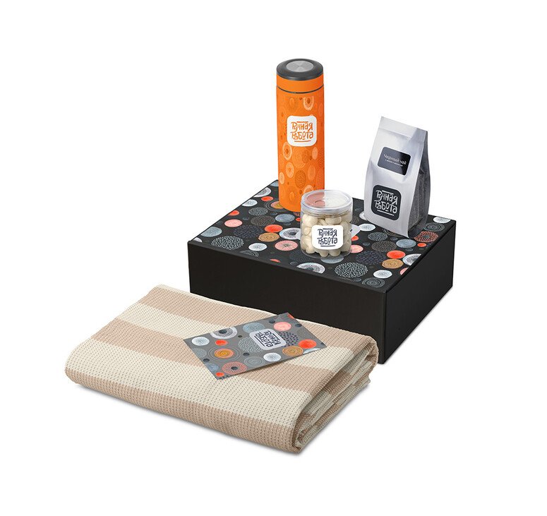 Подарочный набор «Re:y. Warm» с пледом, термосом и чаем