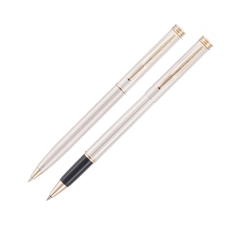 Набор Pierre Cardin коллекция «ПАРА (PEN&PEN)» : ручка шариковая + роллер. Корпус - латунь, отделка - глянцевое покрытие. Детали дизайна - позолота. Цвет - серебристо-бежевый. Упаковка Е.