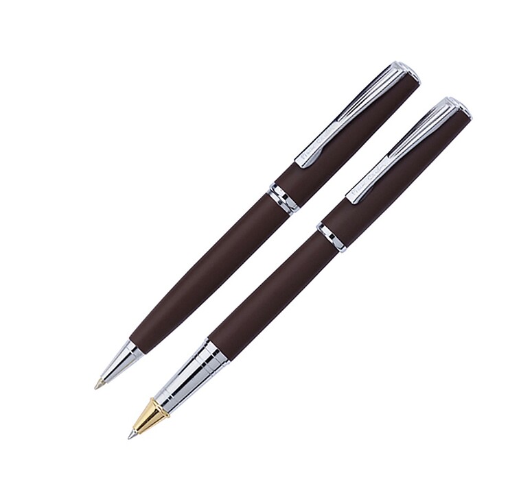 Набор Pierre Cardin коллекция «ПАРА (PEN&PEN)»: ручка шариковая + роллер. Корпус - латунь и матовое порошковое покрытие. Отделка и детали дизайна - сталь, хром. Цвет - коричневый. Упаковка Е.